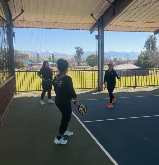 Small group pickleball lesson